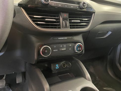 Used 2022 Ford Escape SE AWD/4WD image 18