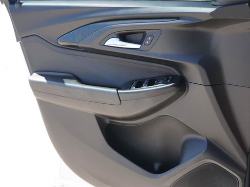 Used 2021 Chevrolet TrailBlazer RS w/ Technology Package FWD image 19