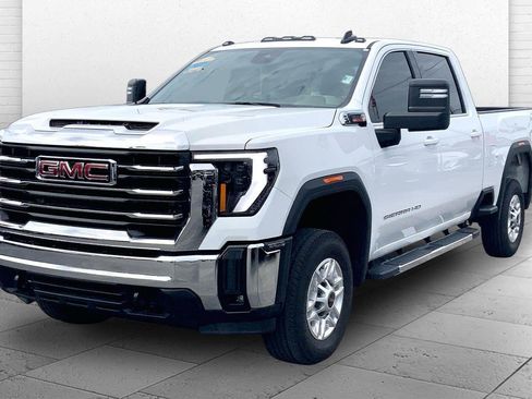 Used 2025 GMC Sierra 2500 SLE AWD/4WD image 11