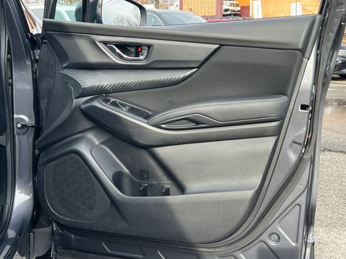 Used 2024 Subaru Ascent Premium w/ Convenience Package image 11