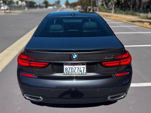 Used 2017 BMW 750i RWD image 28