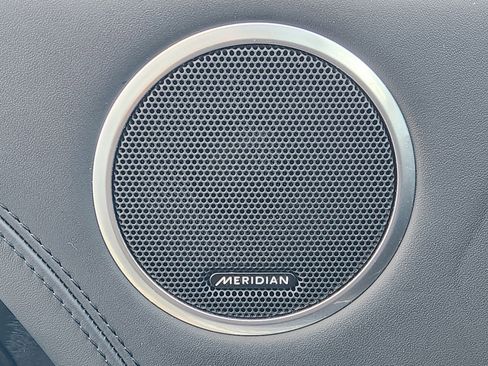 Used 2020 Land Rover Range Rover Long Wheelbase Autobiography image 20