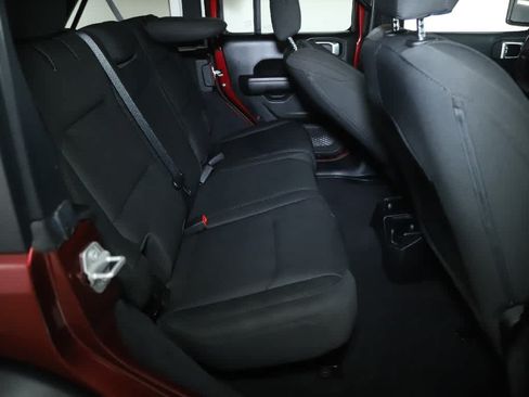 Used 2021 Jeep Wrangler Unlimited Sport AWD/4WD image 32