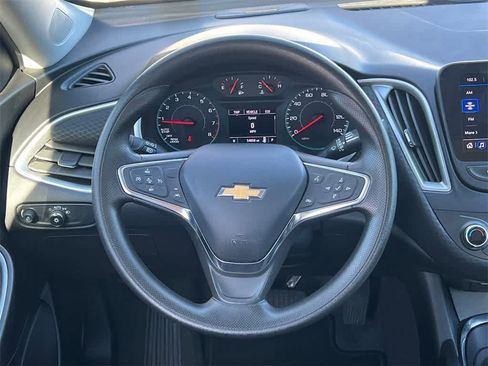 Used 2023 Chevrolet Malibu LT image 24