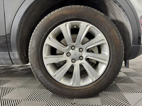 Used 2018 Land Rover Discovery Sport SE AWD/4WD image 45
