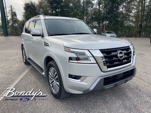 Used 2024 Nissan Armada SL w/ Cargo Package image 2