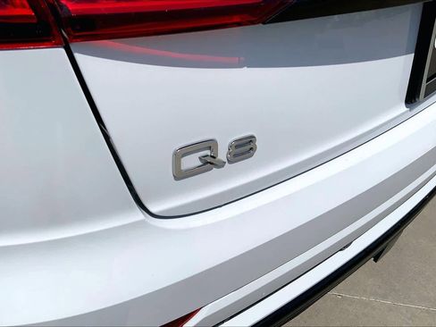 Used 2019 Audi Q8 Prestige AWD/4WD image 29
