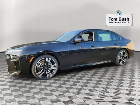New 2025 BMW 740i 740i image 2