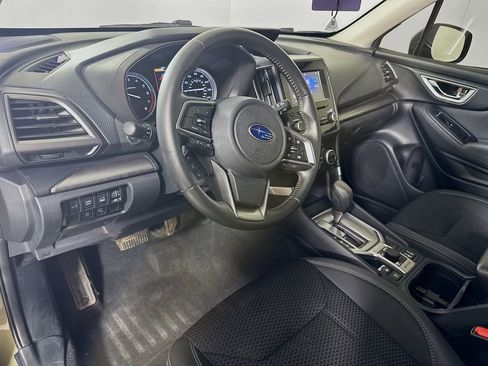 Used 2023 Subaru Forester Premium AWD/4WD image 9