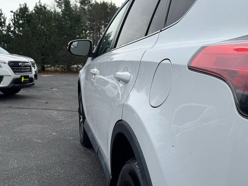 Used 2016 Toyota RAV4 XLE image 17