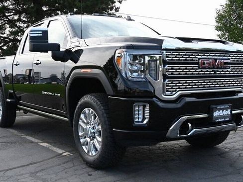 Used 2022 GMC Sierra 3500 Denali w/ Denali Ultimate Package AWD/4WD image 12