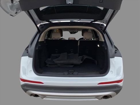 Certified 2025 Lincoln Corsair Premiere w/ Equipment Group 101A image 8