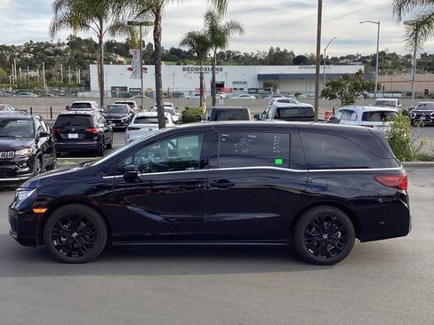 Used 2025 Honda Odyssey Sport-L image 6