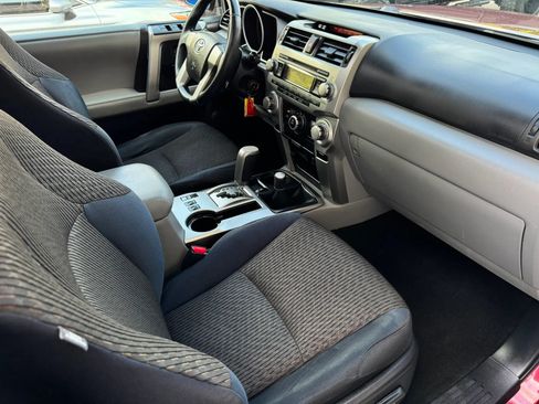 Used 2011 Toyota 4Runner SR5 w/ Convenience Pkg AWD/4WD image 26