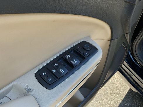 Used 2014 Dodge Charger SE RWD image 22