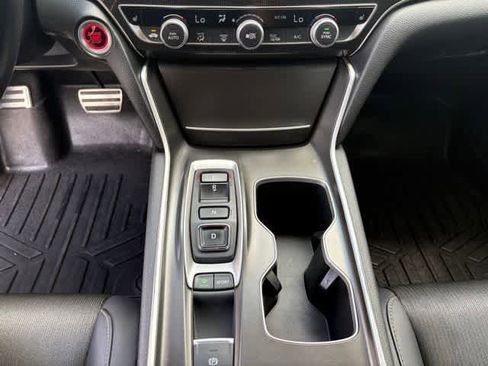 Used 2021 Honda Accord Sport image 19