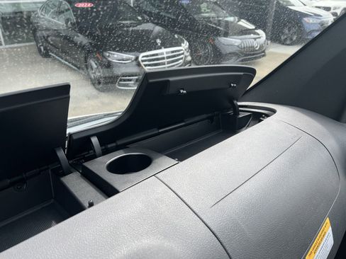 Used 2024 Mercedes-Benz Sprinter 2500 image 44