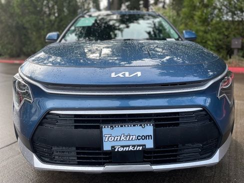 Used 2025 Kia Niro EX image 9