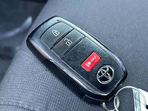 Used 2024 Toyota Tacoma TRD Off-Road image 11