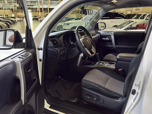 Used 2018 Toyota 4Runner SR5 RWD image 14
