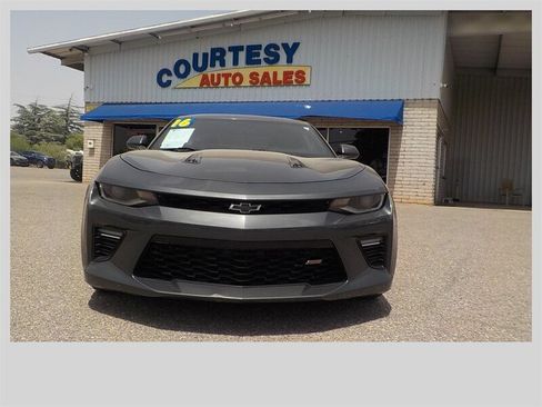 Used 2016 Chevrolet Camaro SS RWD image 15