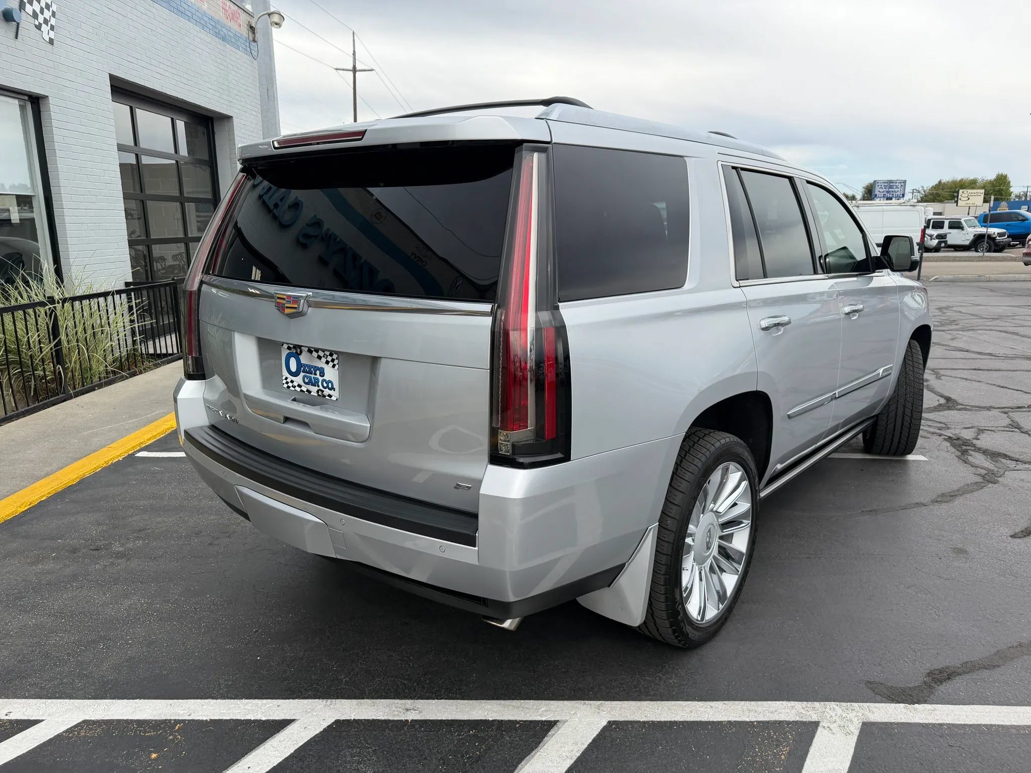 Used 2015 Cadillac Escalade Platinum AWD/4WD image 8