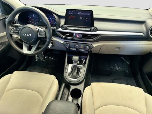 Used 2022 Kia Forte LXS w/ LXS Technology Package image 12