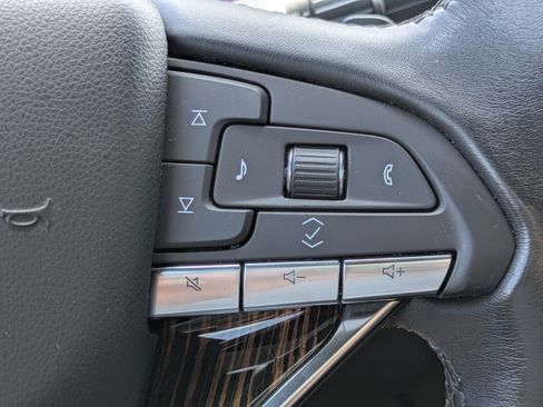 Used 2022 Cadillac Escalade ESV Luxury RWD image 21