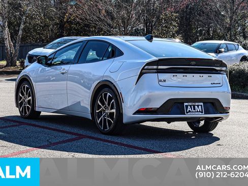 Used 2024 Toyota Prius Prime Premium w/ Advanced Technology Package FWD image 7