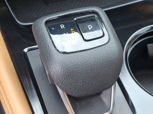 Used 2023 Nissan Rogue Platinum w/ Platinum Premium Package image 14