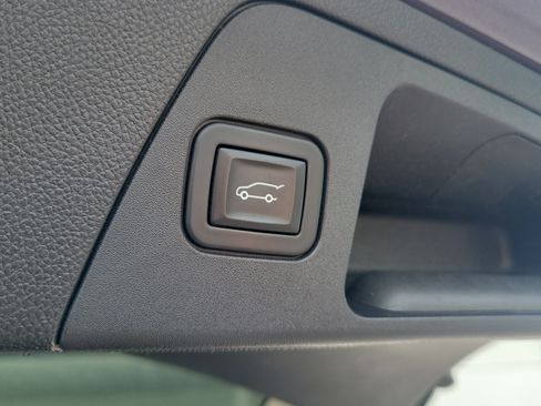 Used 2016 Buick Envision Premium AWD/4WD image 8