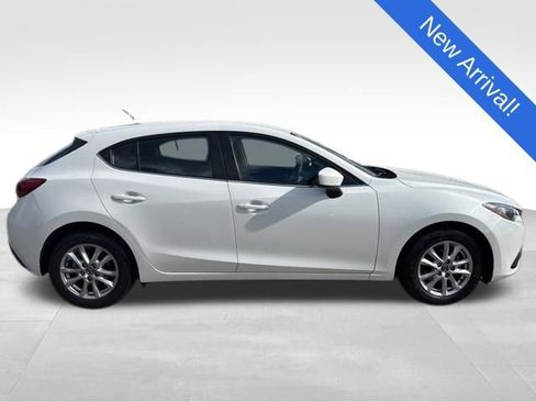 Used 2016 MAZDA MAZDA3 i Sport w/ Preferred Equipment Package FWD image 8