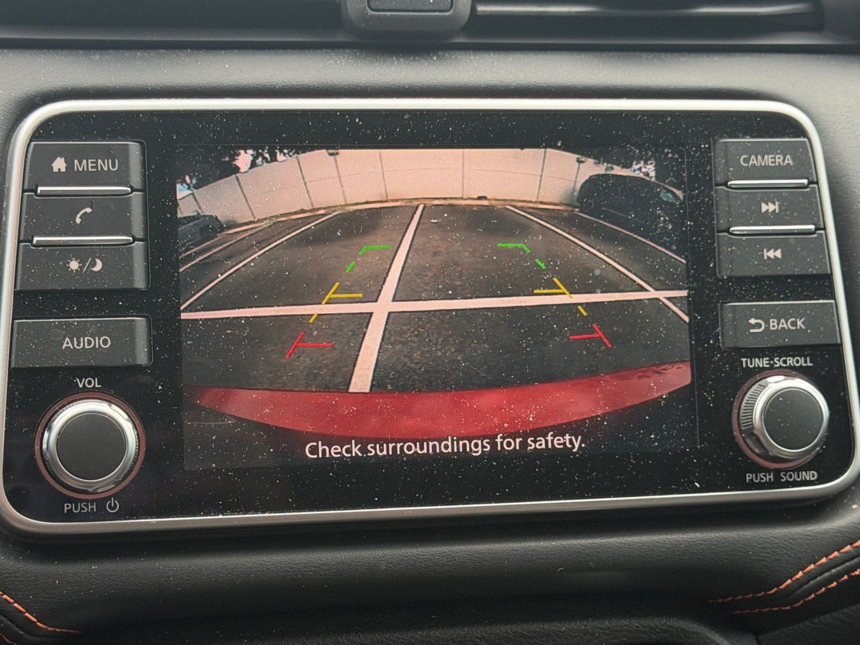 Used 2022 Nissan Versa SR FWD image 20