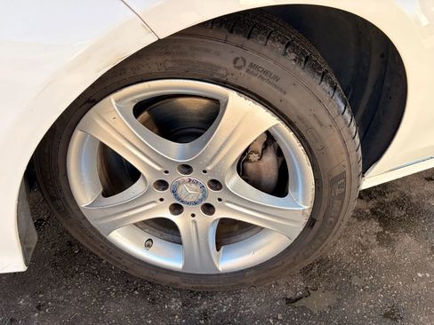 Used 2015 Mercedes-Benz E 350 4MATIC Sedan image 51