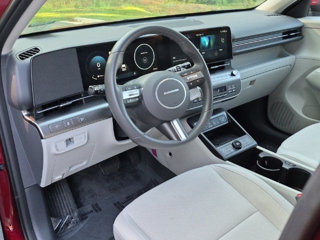Used 2025 Hyundai Kona SEL FWD image 11