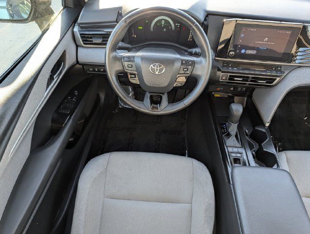 Used 2025 Toyota Camry LE w/ Convenience Package FWD image 12
