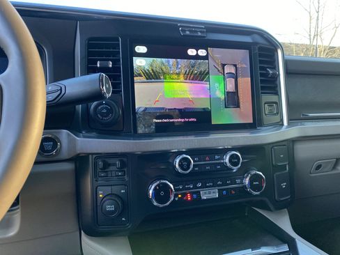 Used 2026 Ford F450 Platinum w/ Platinum Plus Package image 29