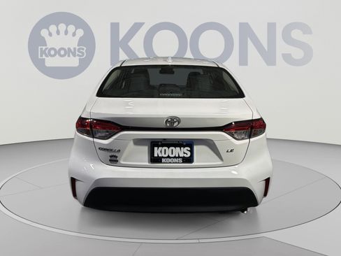 Used 2024 Toyota Corolla LE FWD image 5