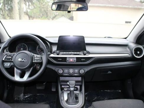 Used 2021 Kia Forte LXS FWD image 9