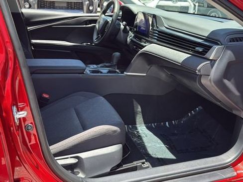 Used 2025 Toyota Camry LE w/ Convenience Package image 13