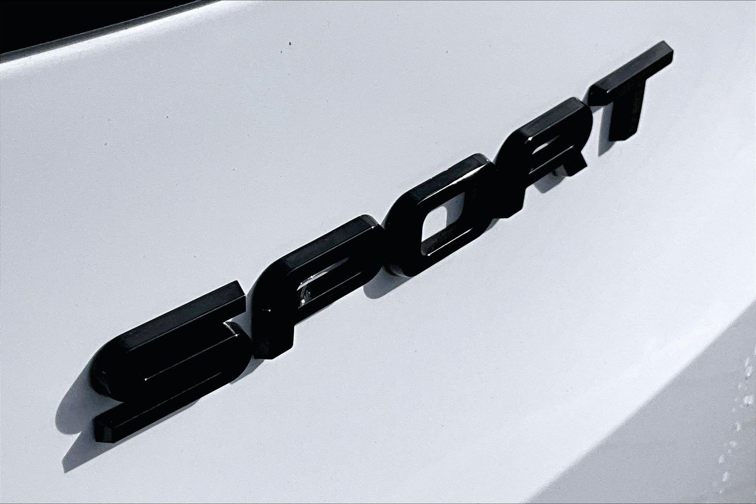 Used 2025 Land Rover Range Rover Sport SE AWD/4WD image 8