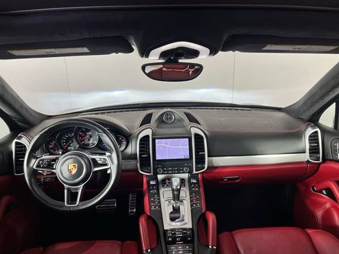 Certified 2018 Porsche Cayenne GTS image 23