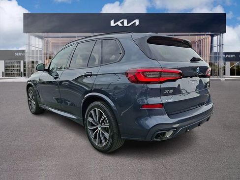 Used 2022 BMW X5 xDrive40i w/ M Sport Package AWD/4WD image 4