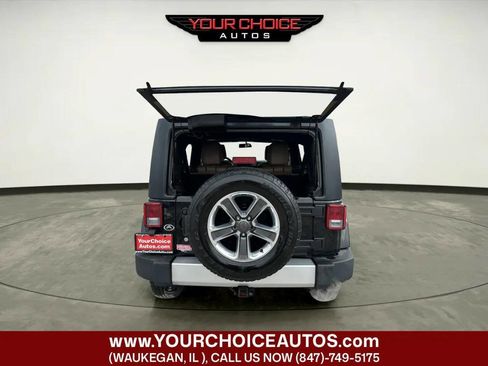 Used 2015 Jeep Wrangler Unlimited Sahara image 9