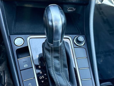 Used 2019 Volkswagen Jetta R-Line w/ R-Line Cold Weather Package image 18