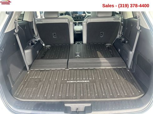 Used 2022 Toyota Highlander Platinum AWD/4WD image 20