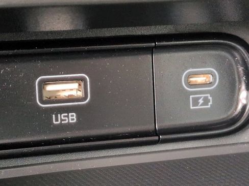 Certified 2025 Kia Soul S FWD image 27
