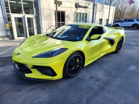 Used 2021 Chevrolet Corvette Stingray Premium Conv w/ Z51 Performance Package image 2