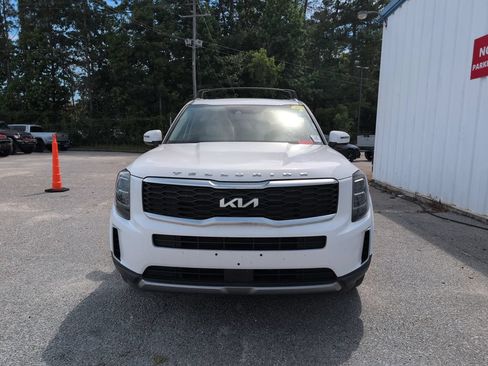 Used 2022 Kia Telluride EX w/ EX Premium Package FWD image 3