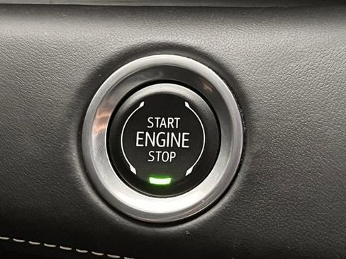 Used 2024 Cadillac Escalade V w/ LPO, ONYX Package image 22